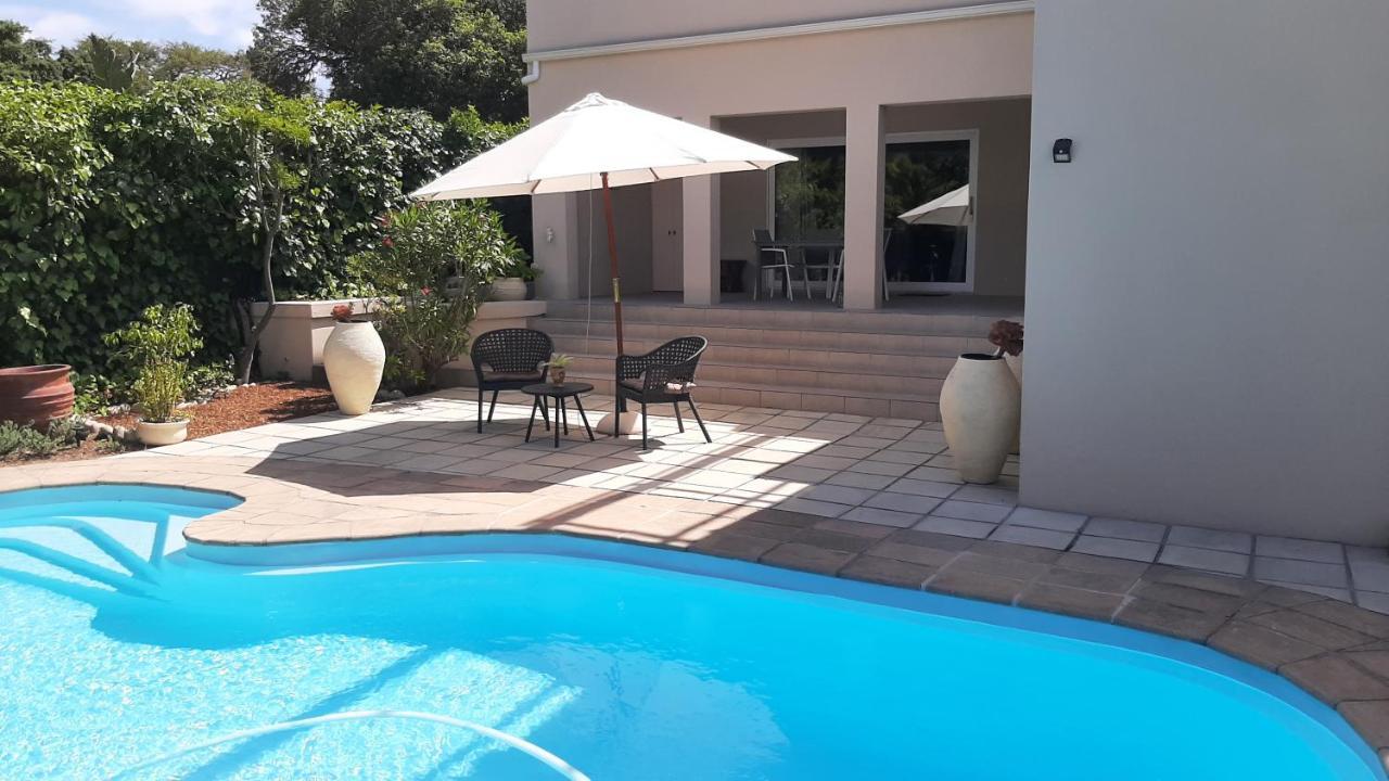 Garden- Pool Flat With Solar Electricity ซัมเมอร์เซ็ต เวสต์ ภายนอก รูปภาพ